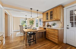 17 US Route 1, Falmouth, ME 04105