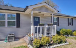 431 Gravley Road, Greer, SC 29651