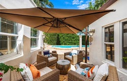 5621 Alton Rd, Miami Beach, FL 33140