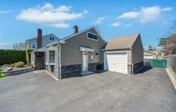 61 Maple Street, Islip, NY 11751