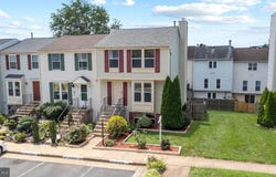 9023 NEW BRITAIN CIRCLE, MANASSAS, VA 20110