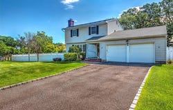 17 Tiffany Lane, Smithtown, NY 11787