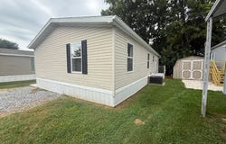 100 MARKET Street, BAINBRIDGE, PA 17502