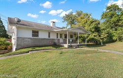 100 Upsal Rd, Oak Ridge, TN 37830