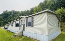 670 Simino Lane, Irasburg, VT 05845