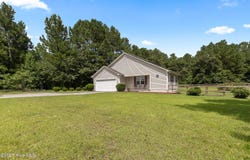 388 Nine Mile Road, Maple Hill, NC 28454