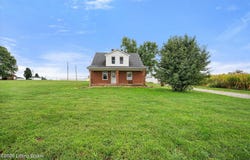 1624 Sweeney Ln, Pleasureville, KY 40057