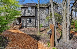 33 Elevator, Lake Harmony, PA 18624