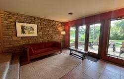 1306 N Washington Ave, St. Peter, MN 56082