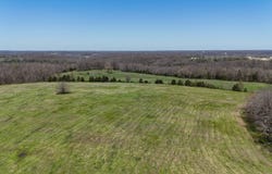 433 Morisset Dr, Sparta, MO 65753