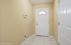 6616 Woods Mill Dr, Louisville, KY 40272