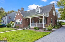 35 LINDEN AVENUE, ELIZABETHTOWN, PA 17022