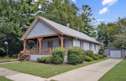 1608 N Oakley Street, Saginaw, MI 48602