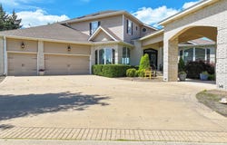 5041 Lake Breeze Road, Grove, OK 74344