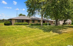 16513 W Garret Road, Glasford, IL 61533