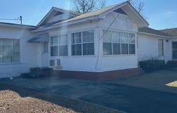404 E Stewart Ave, Opp, AL 36467