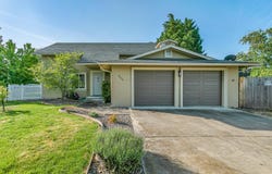 2430 Winslow Park Circle, Medford, OR 97504