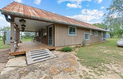 130 Anderson LN, Red Rock, TX 78662