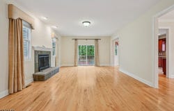 32 Spruce Ave, Emerson Boro, NJ 07630-1573