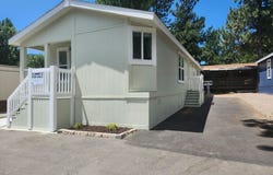 22899 Byron Rd., Crestline, CA 92325