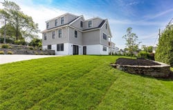 35 Coggeshall Avenue, Newport, RI 02840