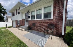 203 CARLTON DRIVE, BROOMALL, PA 19008