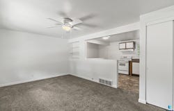 1708 N Mable Ave, Sioux Falls, SD 57103-0204