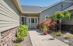 119 Sky Hawk Drive, Eagle Point, OR 97524