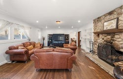 426 Walnut St, Roselle Boro, NJ 07203-2055