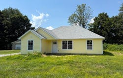 1608 Parkview Dr, Leitchfield, KY 42754