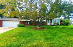 6 HICKORY HILL, EWING, NJ 08618