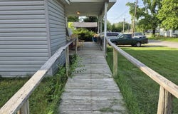 405 S SHAW Street, Harrisburg, IL 62946