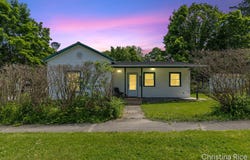 320 E Main Street, Saranac, MI 48881