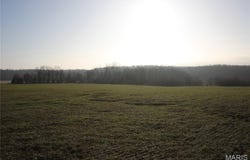 7 Sharps Pl, Perry, MO 63462