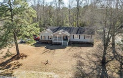 302 S Wedgewood Drive, Washington, NC 27889
