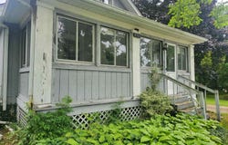 2736 17th, Port Huron, MI 48060