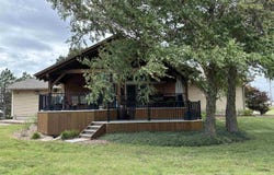 1346 17th Ave, McPherson, KS 67460
