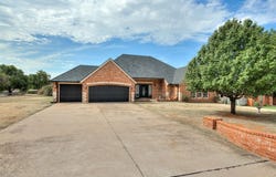 2365 Elm Tree Lane, Blanchard, OK 73010