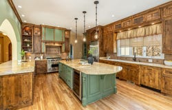 35340 Pabst Ct, Oconomowoc, WI 53066