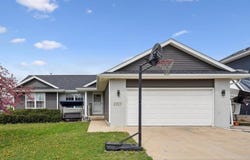 1415 Deerfield Drive, NorthLiberty, IA 52317
