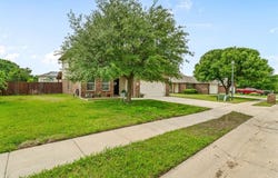 115 Palomino Lane, Krum, TX 76249