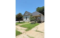 1027 W Crawford Street, Denison, TX 75020