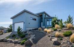 557 SEA VIEW Dr, Manzanita, OR 97130