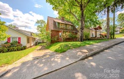 69 Austin Avenue, Asheville, NC 28801