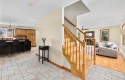 6 Country Road, Warren, RI 02885