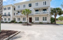2 Abbey Row, Beaufort, SC 29906