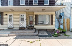 1034 W MAIN STREET, VALLEY VIEW, PA 17983