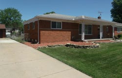 8467 Darlene Street, Warren, MI 48093