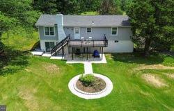 7612 LEEDS MANOR, MARSHALL, VA 20115