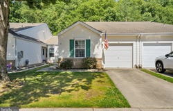 40 PEPPERGRASS N, MOUNT LAUREL, NJ 08054